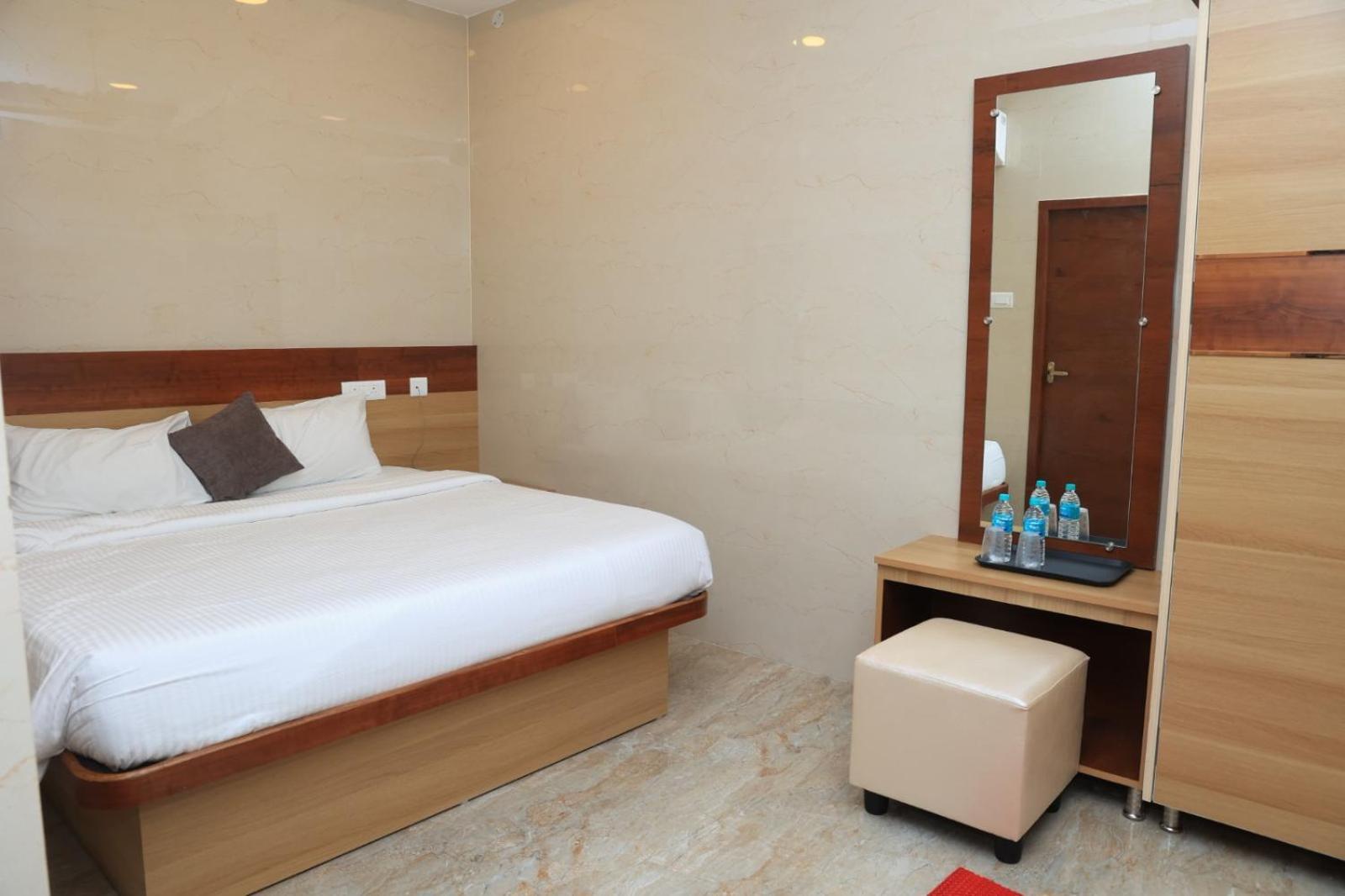 Hotel Tcs Residency à Kanchipuram Extérieur photo